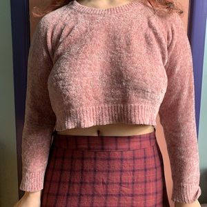 baby pink fuzzy cropped sweater